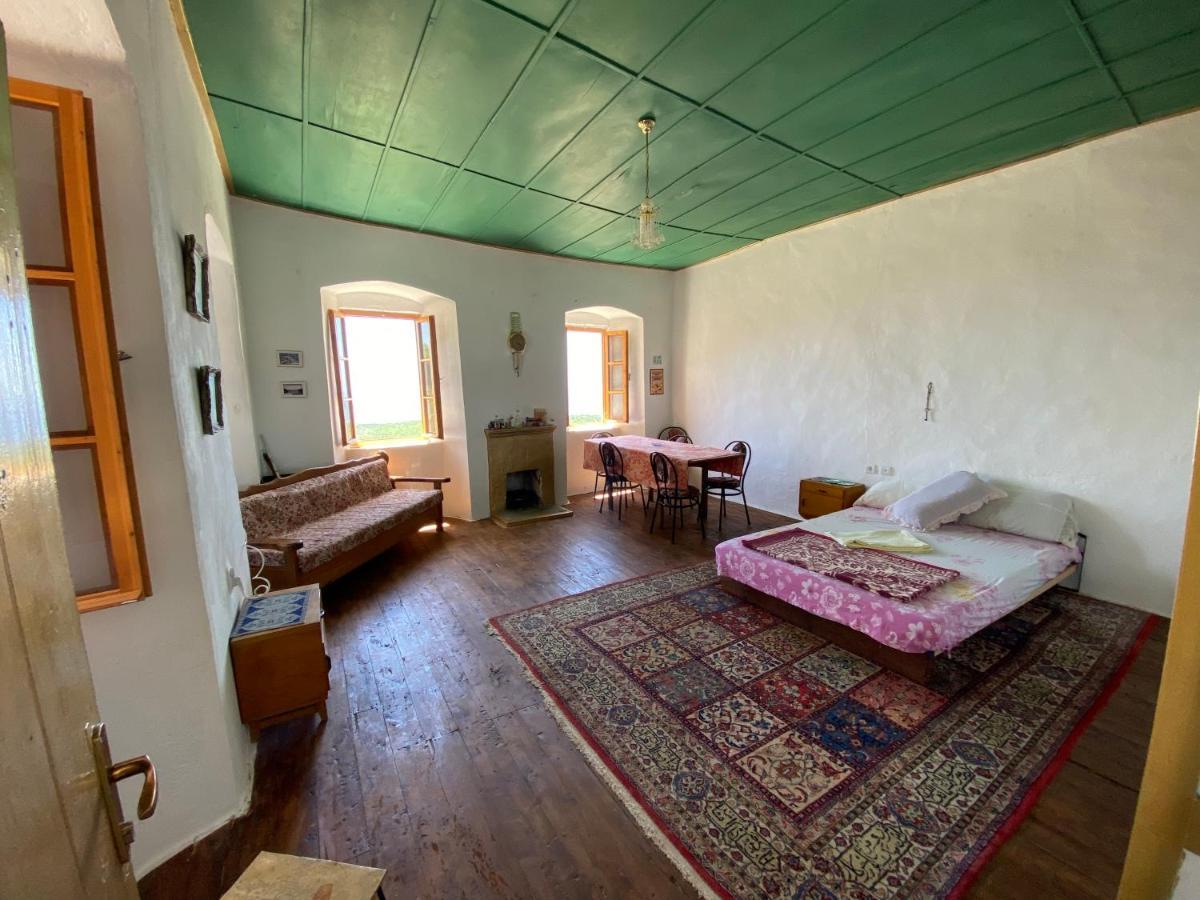 Shotgun Hostel & Guesthouse Vuno Exteriér fotografie