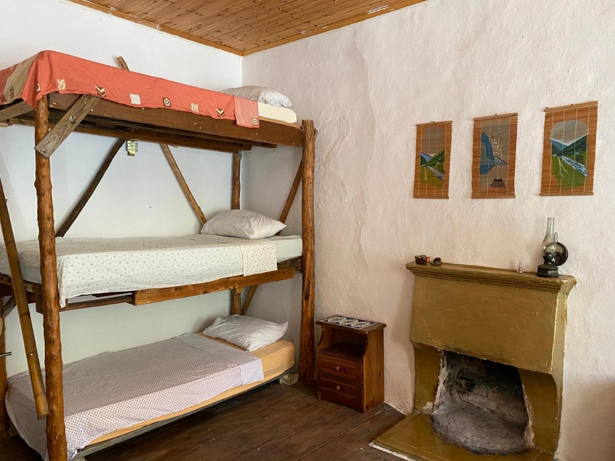 Shotgun Hostel & Guesthouse Vuno Exteriér fotografie